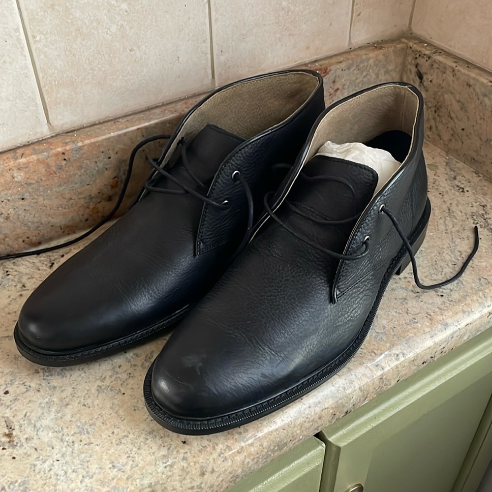 BR size 9 M US Black shoes, brand new vintage